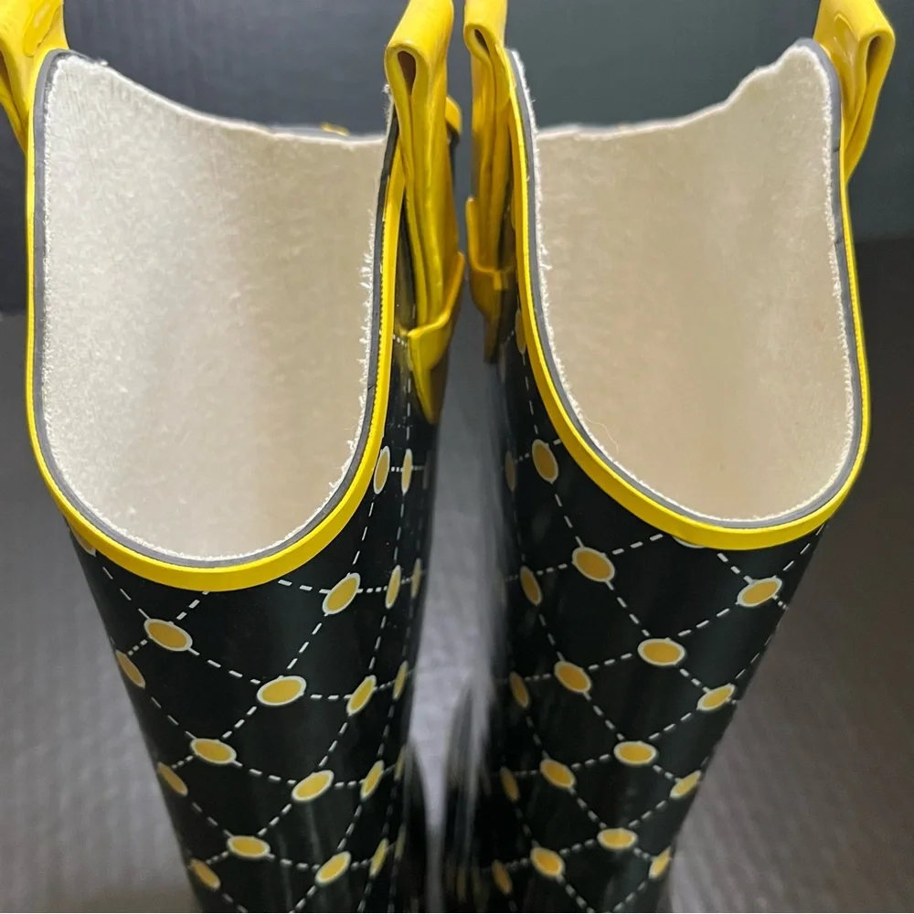 STADIUM STOMPERS Women’s Rubber Rain Cowboy Style Boots Black and Yellow Size 7